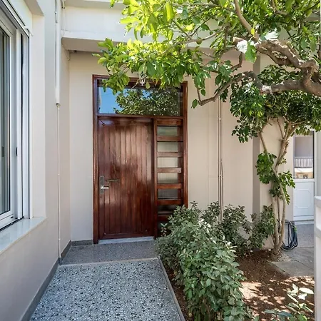 Sofias Lemontree Family House