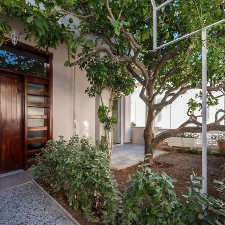 Sofias Lemontree Family House Agios Nikolaos (Crete)